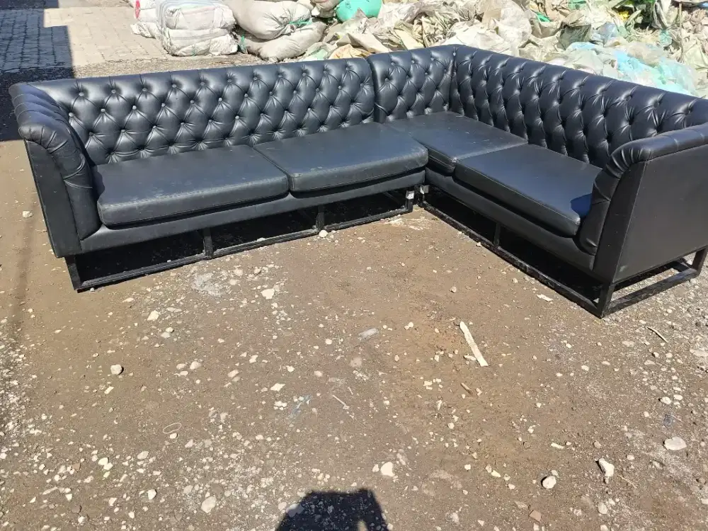 Sofa tamu istimewa, kaki besi, bekas mewah siap pakai, Rp:3,8 juta aja