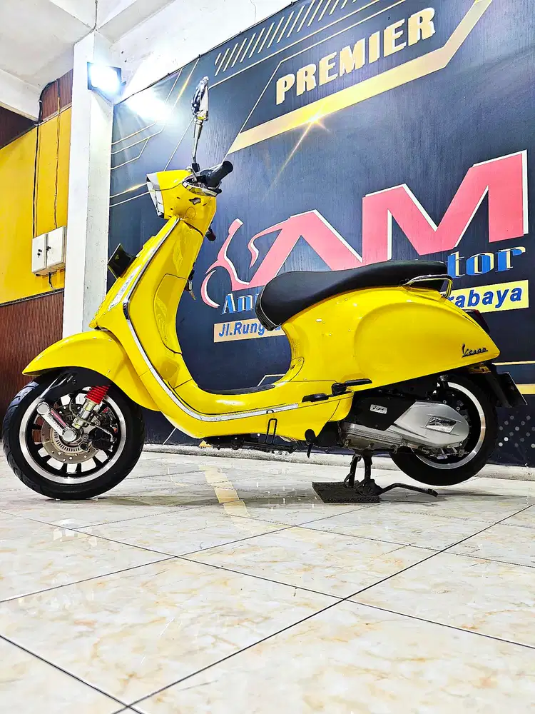 Sprint  abs scooter Modern Yellow Sole glossy .Anugerah motor rungkut