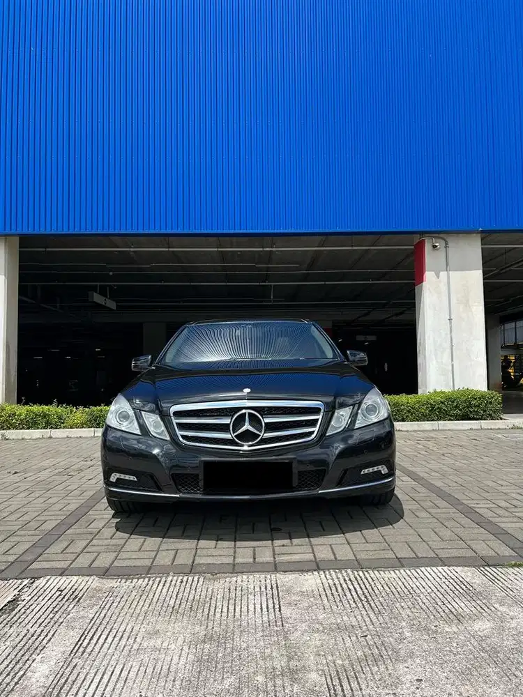 2009 Mercedes-Benz E300 Tipe Elegance Panoramic Terawat  Siap Pakai