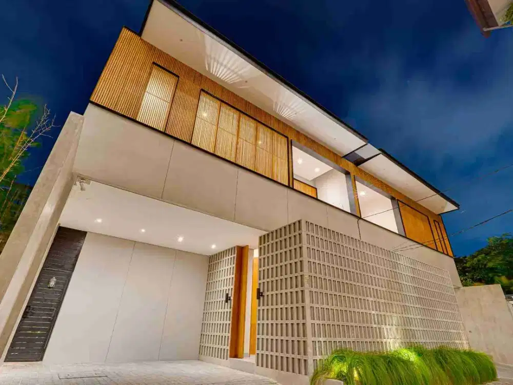 Brand New Luxury Villa 300m ke Pantai Batu Bolong Canggu