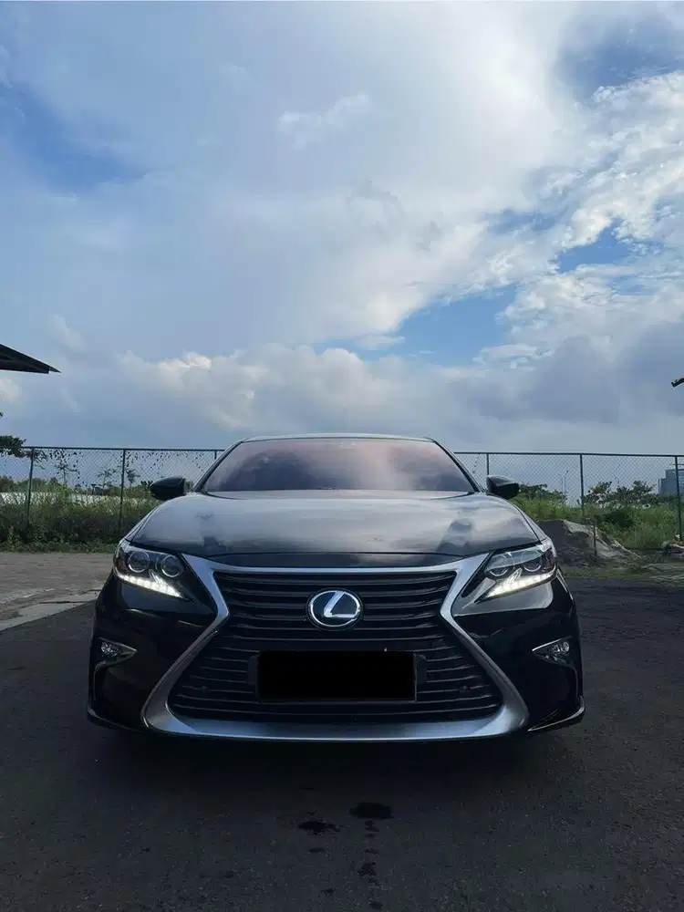 Lexus ES300h 2015