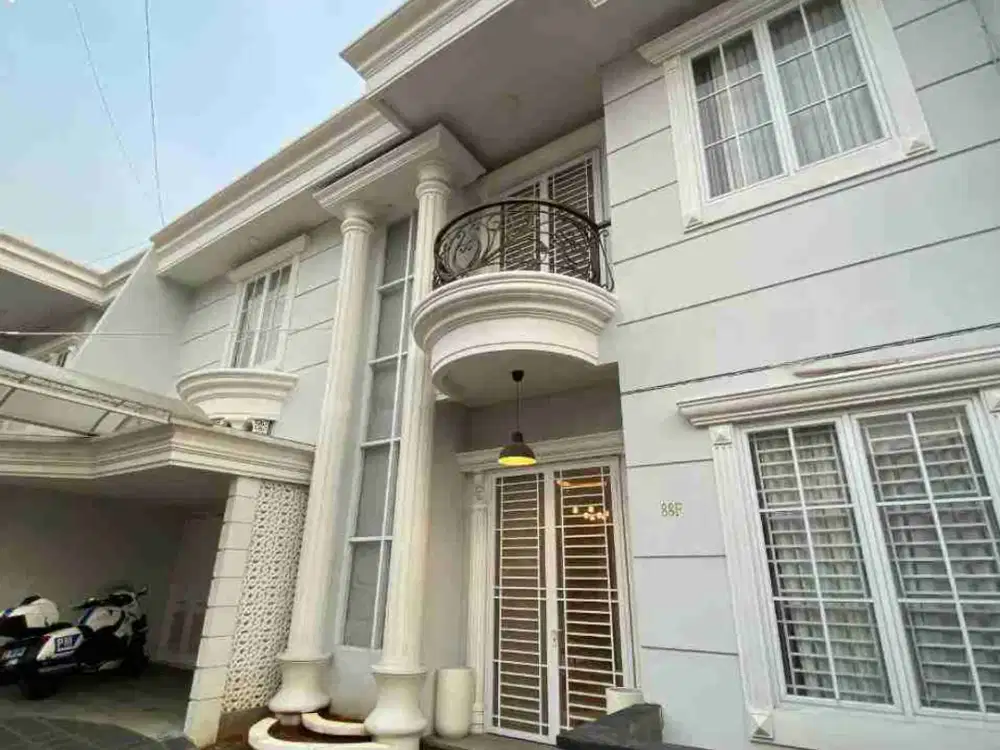 Rumah Murah Dijual  nego Strategis Cilangkap