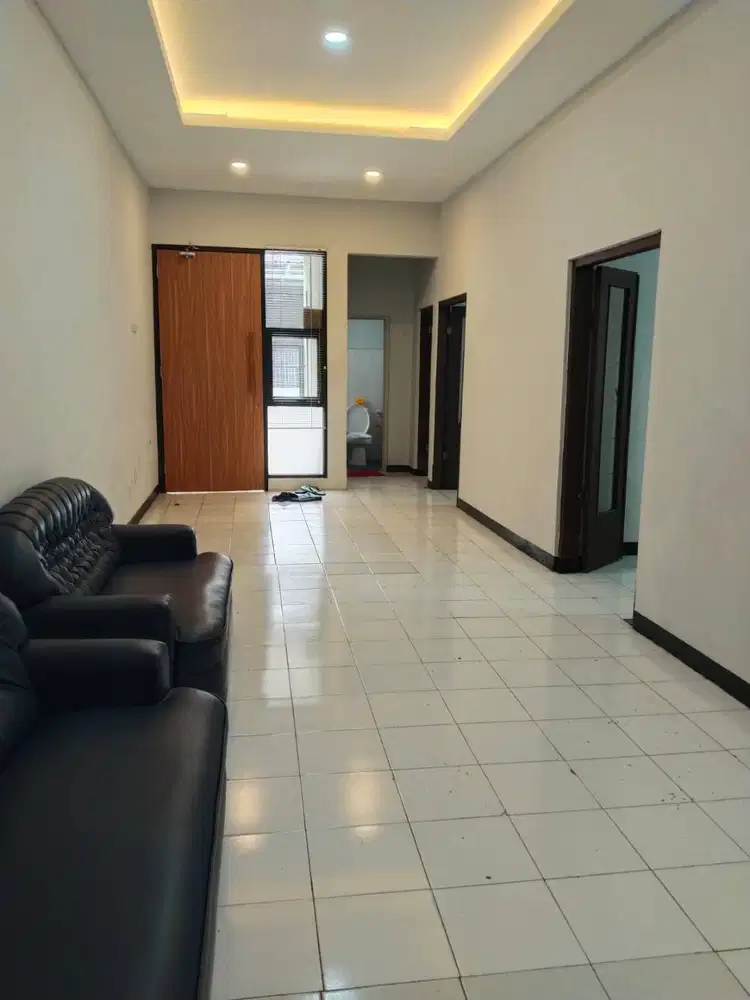 Rumah Idaman Disewa Pusat Kota Bandung Jl. Karapitan Siap Huni
