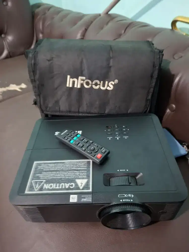 dijual proyektor infocus in112aa mulus lengkap