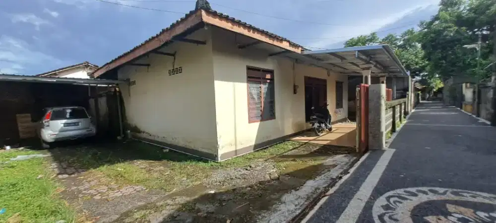 Dijual Rumah lokasi Kota Mataram, luas 227m²