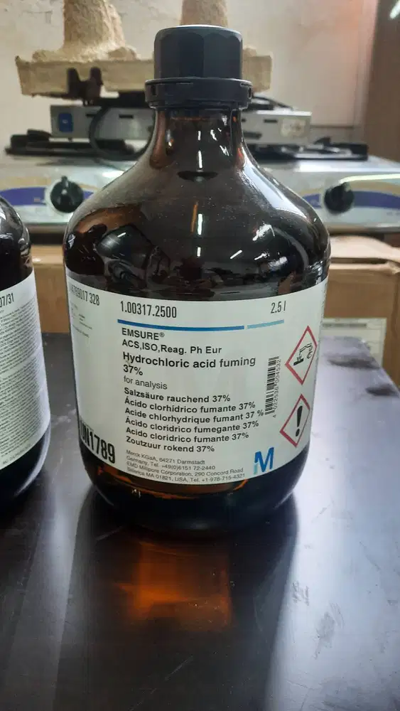 Hydro chloric Acid fuming 37% merck HCL