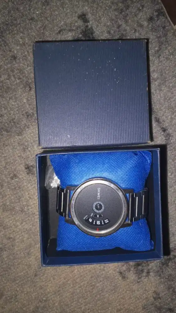 Sepatu Ventela UK 40 + Kaos Kaki dan Jam Tangan SKMEI 1260