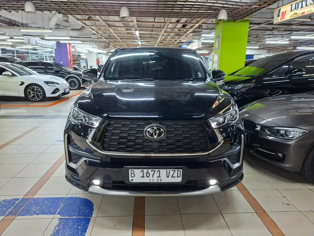 INNOVA ZENIX Q HYBRID MODELISTA