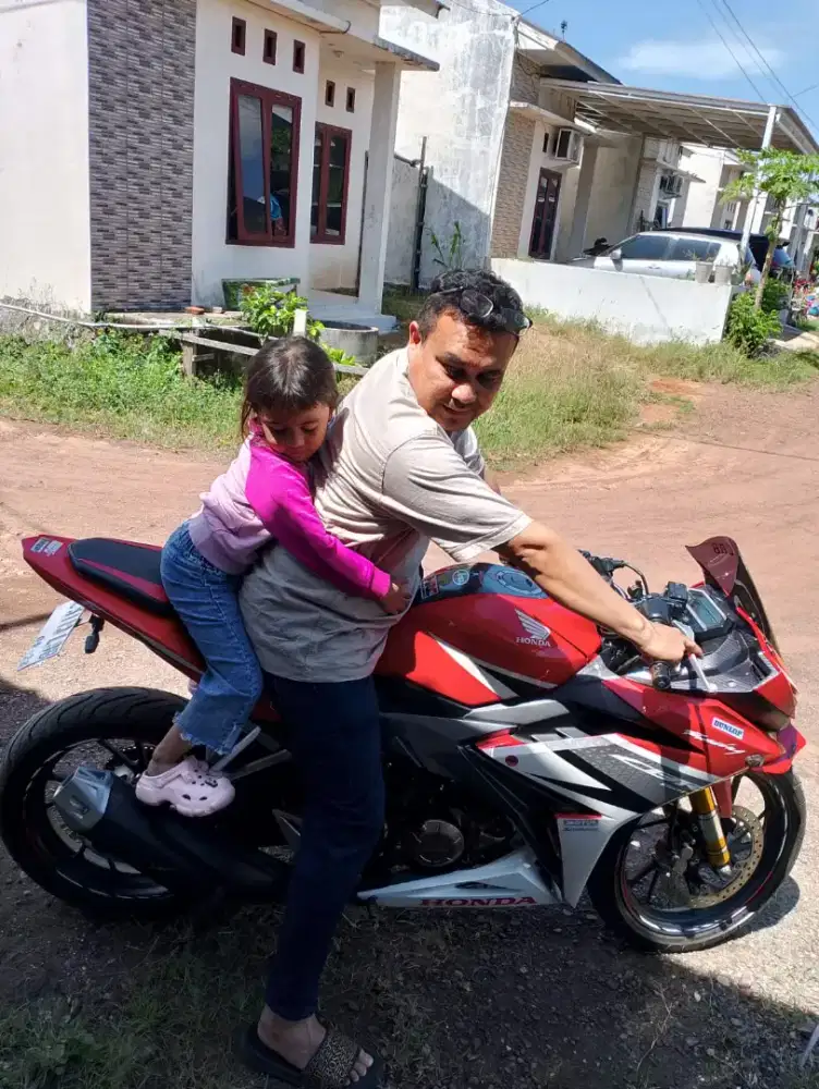 Honda CBR 150 CC tahun 2018