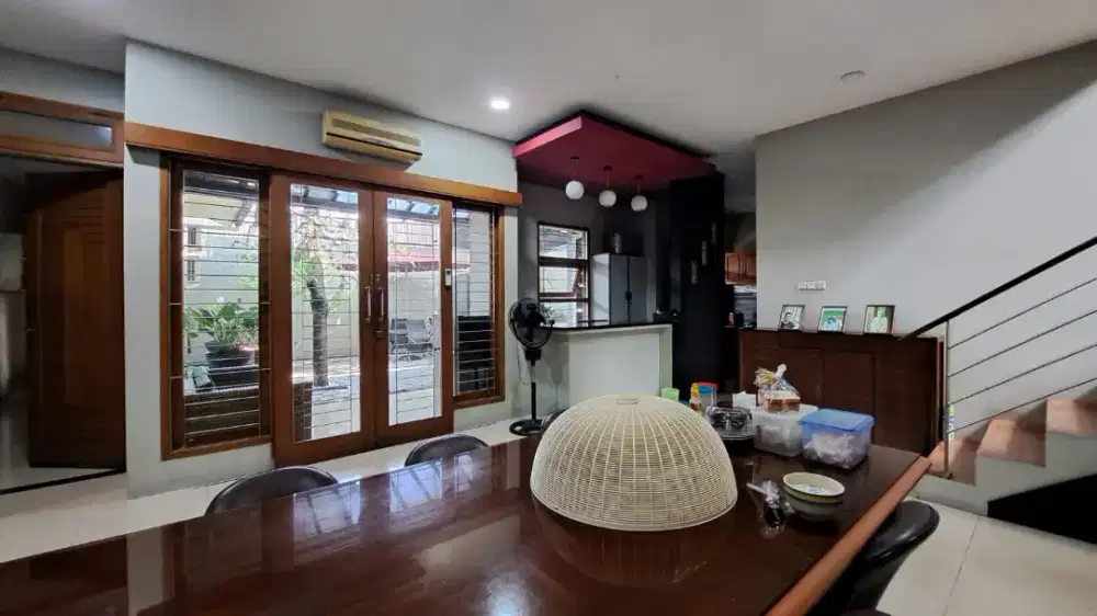 RUMAH 3 lantai Siap Huni