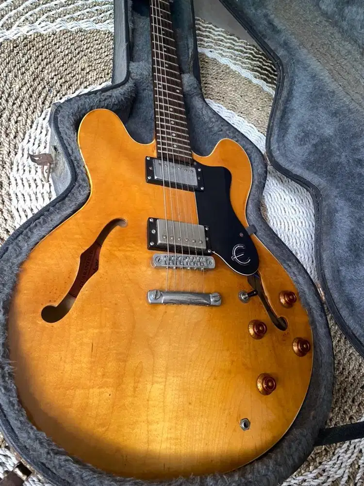 Epiphone hollow body dot