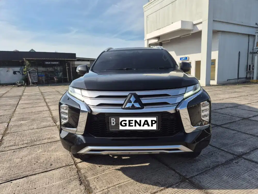 (DP cm 35jt) Low Km Pajero Dakar AT 2022 Tgn1 Terawat Siap Pakai