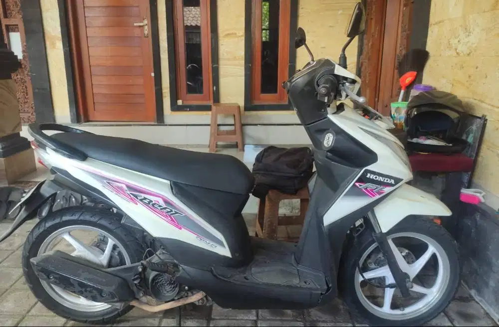 DIJUAL HONDA BEAT 2013
