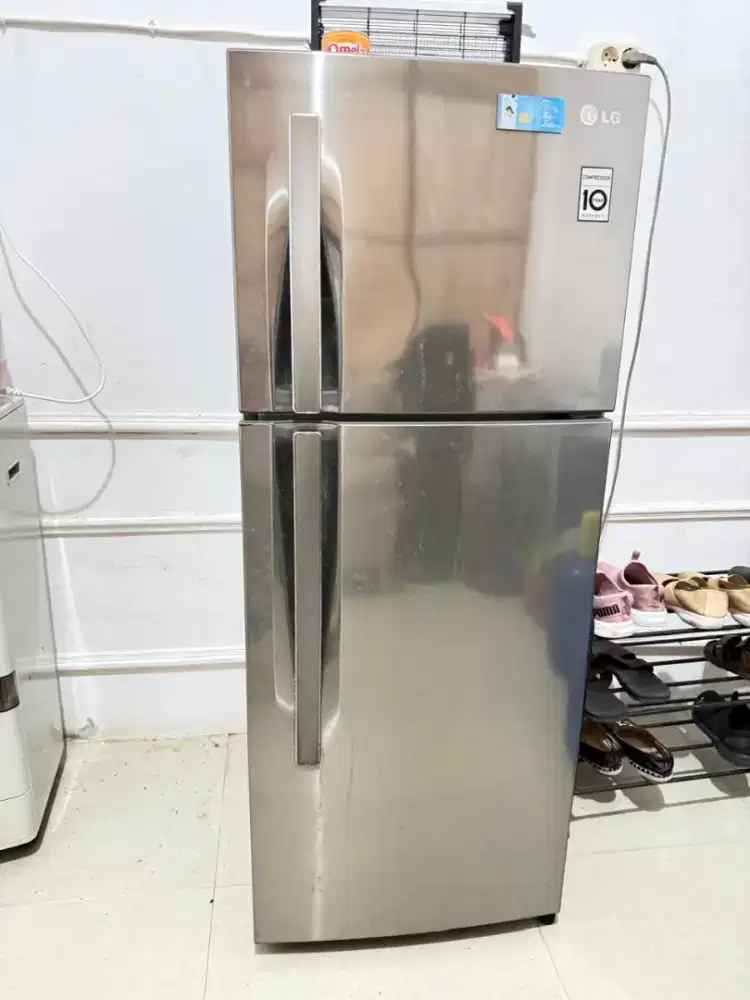 KULKAS LG MULUS JUAL CEPAT