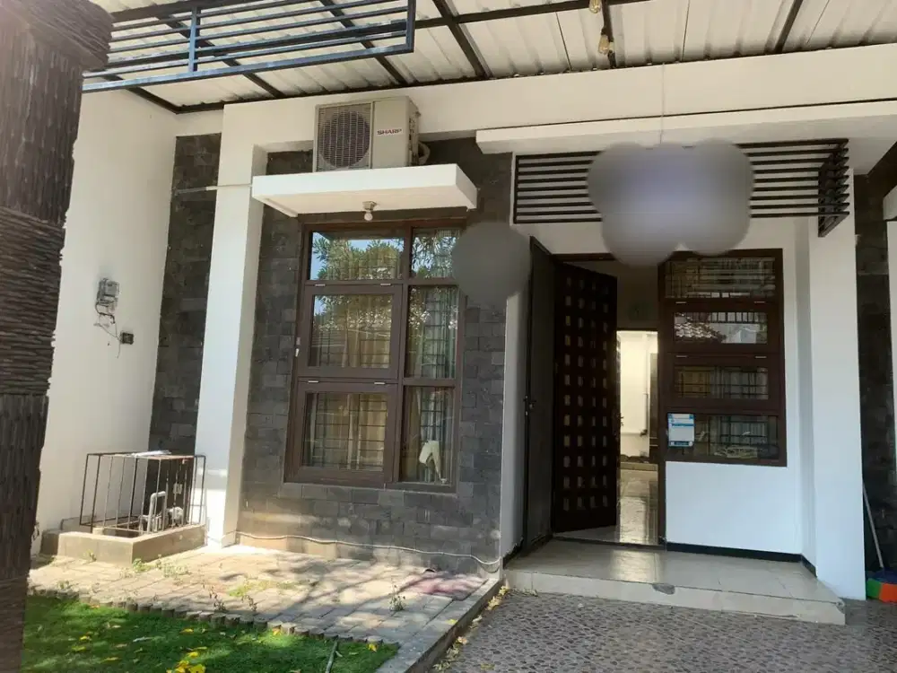 DISEWAKAN RUMAH KETINTANG REGENCY