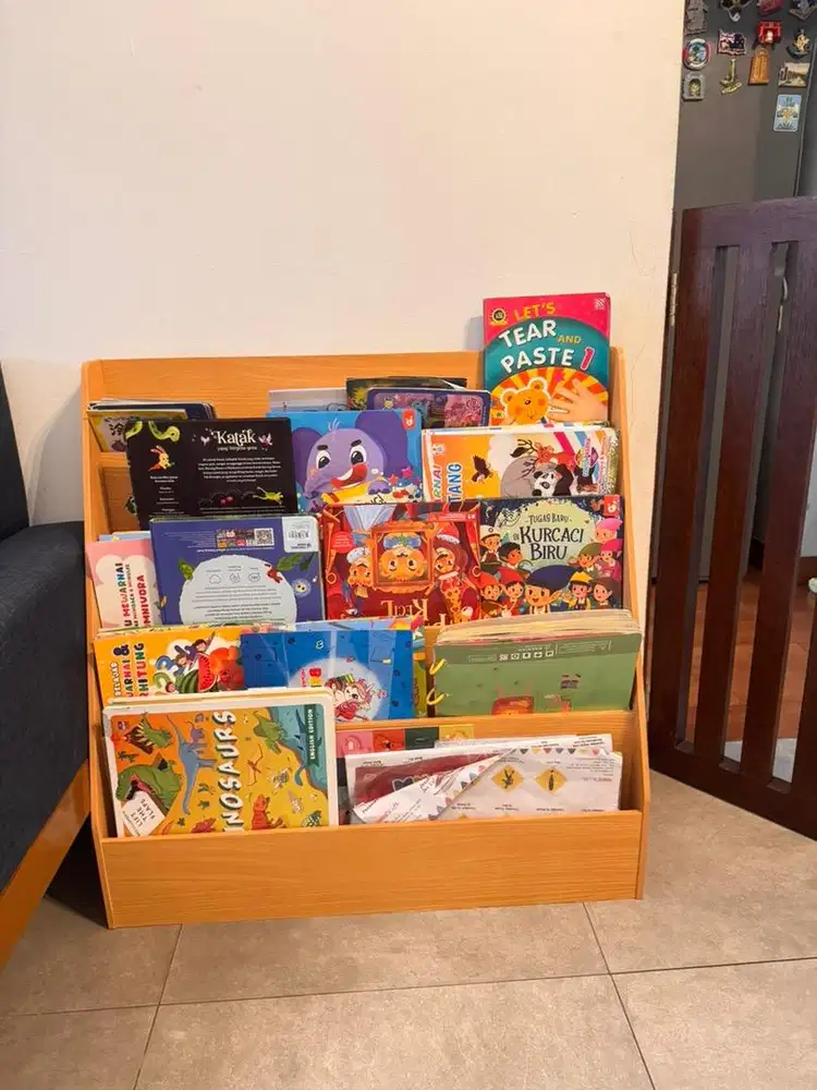 [BARU/NEW] Rak buku montessori anak