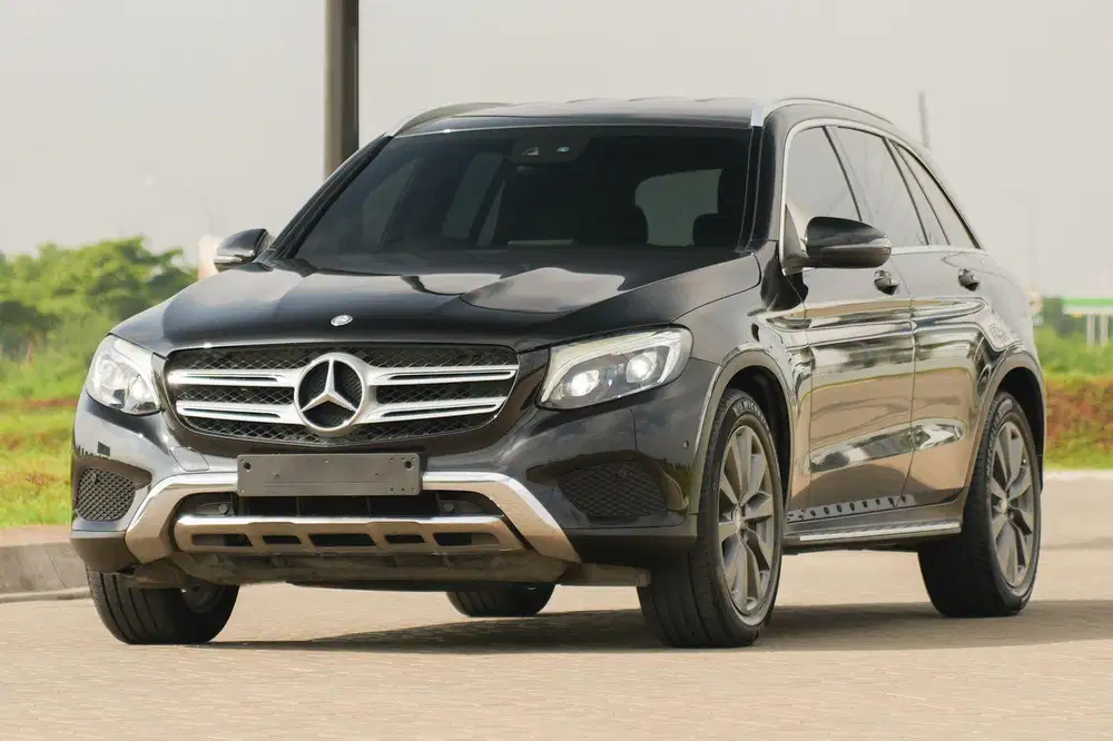 (DP 18jt) Mercedes Benz GLC250 Exclusive 4Matic 2016