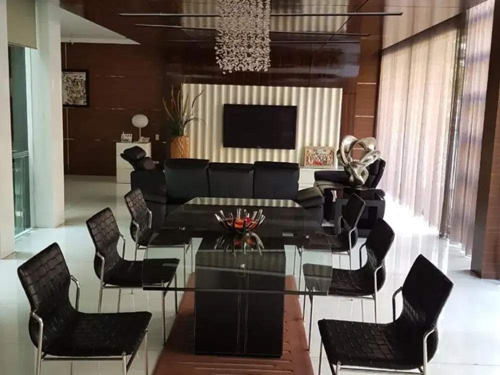 Rumah Siap Huni, Interior Mewah di Graha Family Surabaya