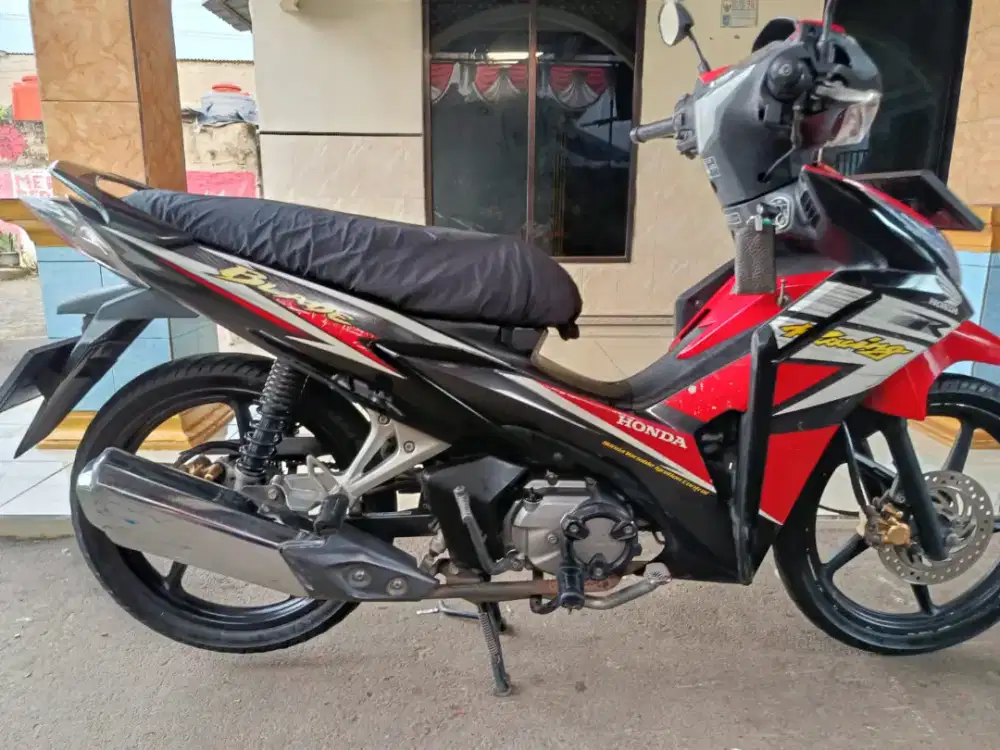 Jual Honda Blade Karbu Tahun 2013