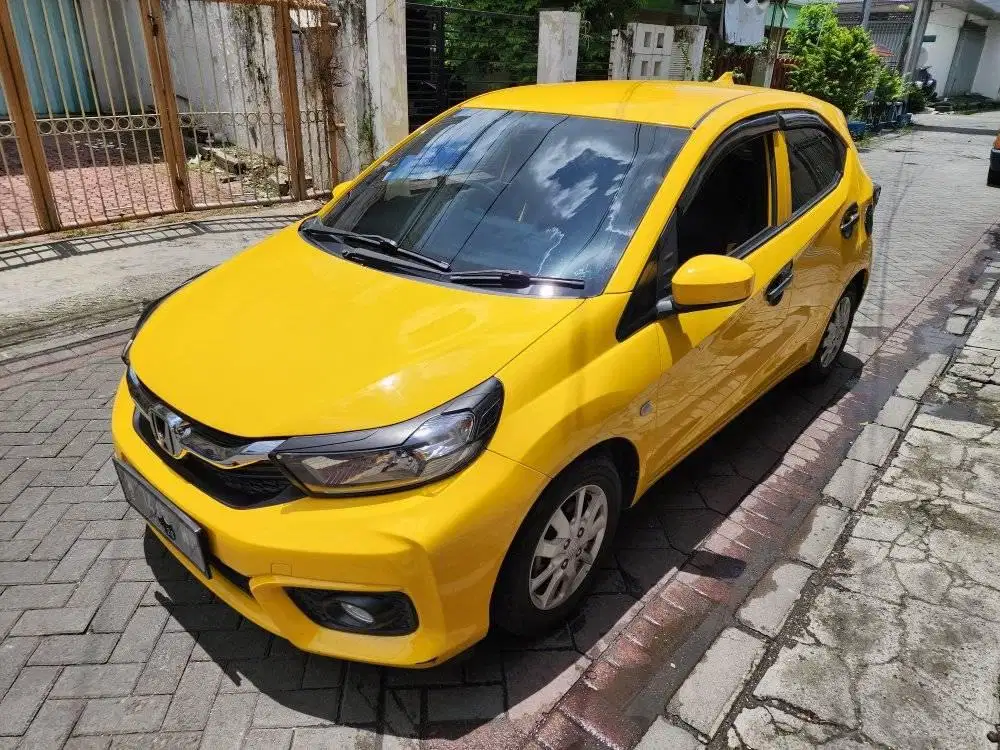 HONDA NEW BRIO 1.2 E MANUAL FACELIFT 2021 KUNING