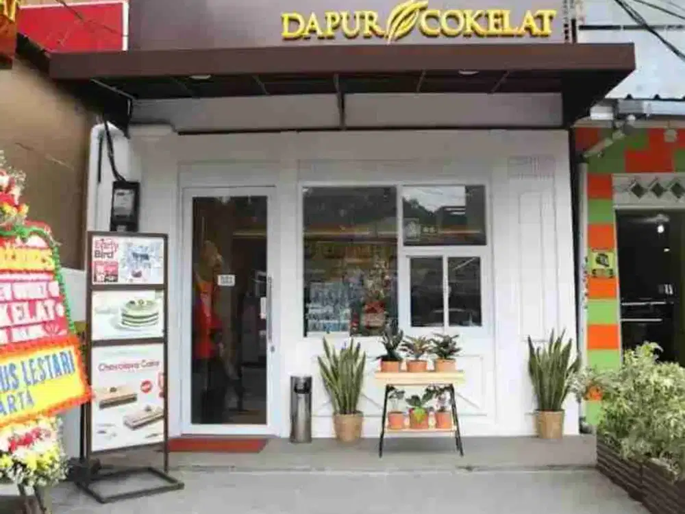 Dijual Rumah Usaha Masih Aktif di Keb Baru Jaksel