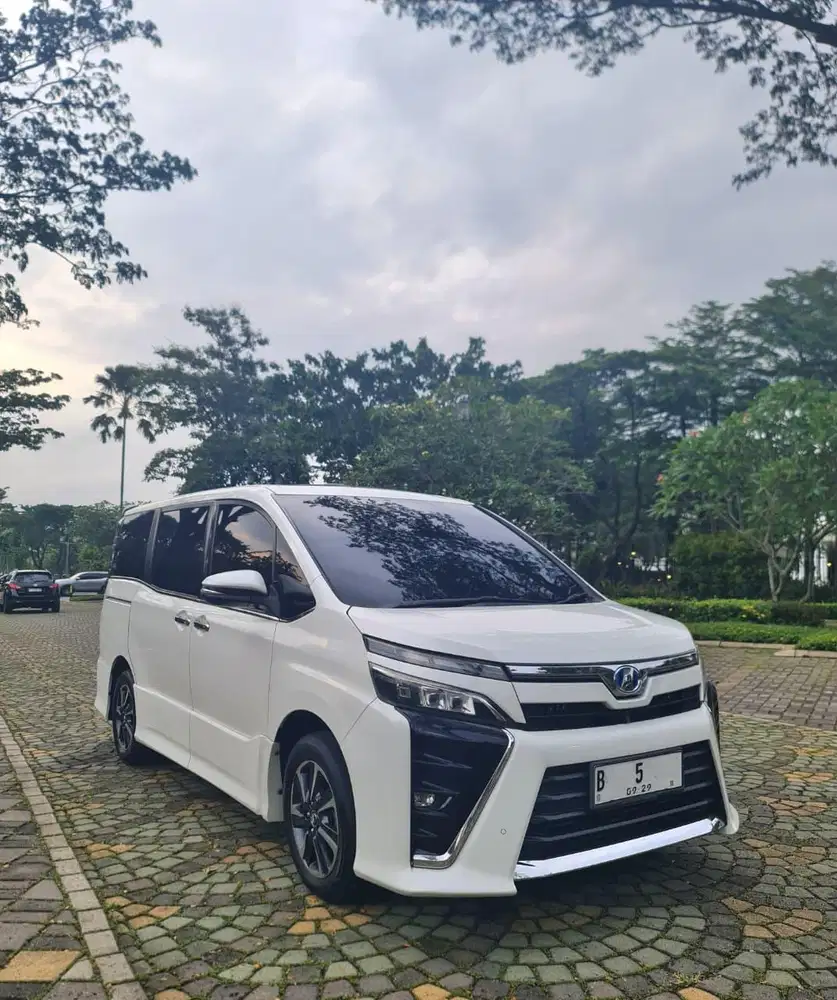 Voxy 2020 Putih B ganjil Pjk Mei 2026 Km 54rb rec Toyota