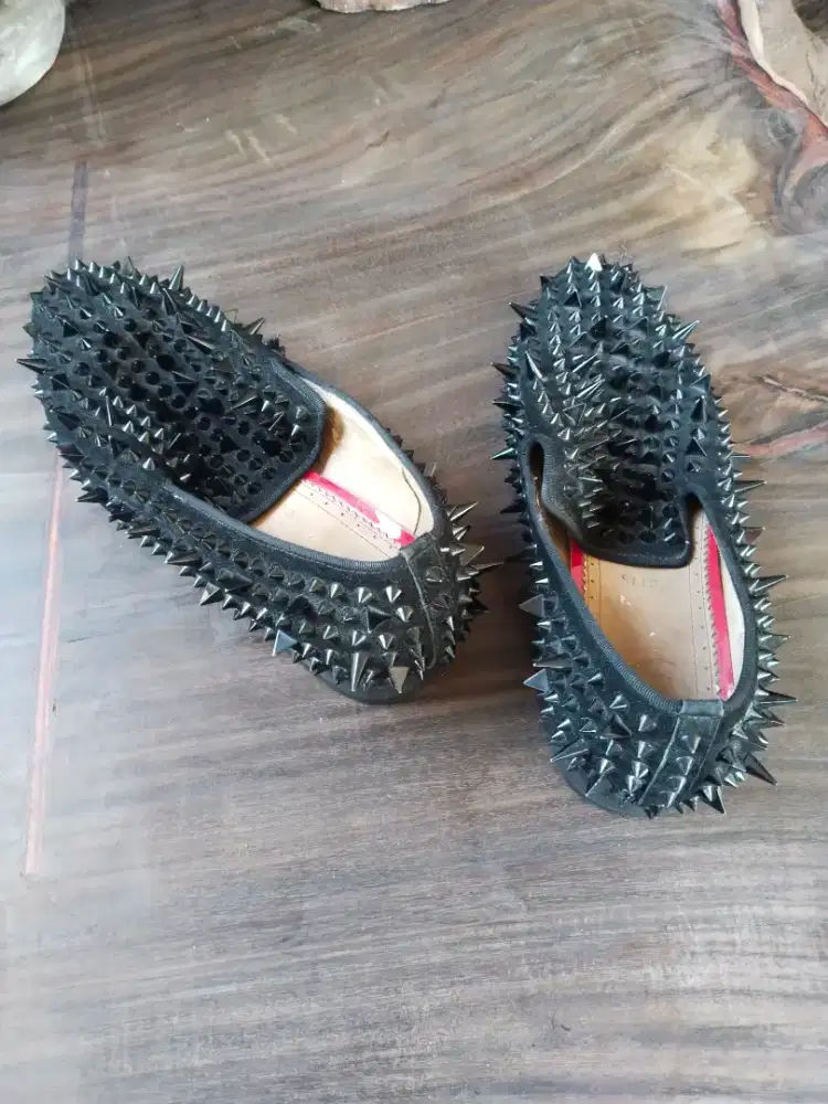Sepatu Christian louboutin