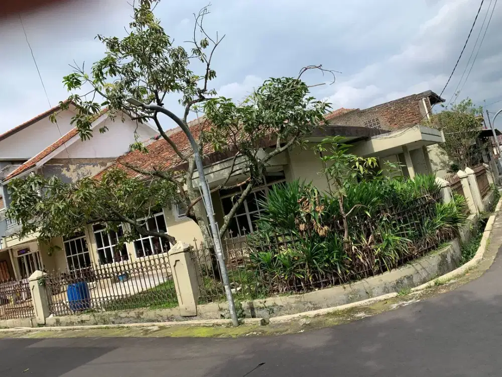 Dijual Rumah Posisi Hook di Kiaracondong Bandung Harga Bisa Nego