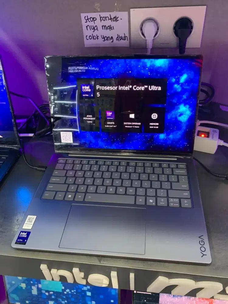 di jual lenovo yoga intel core ultra 5