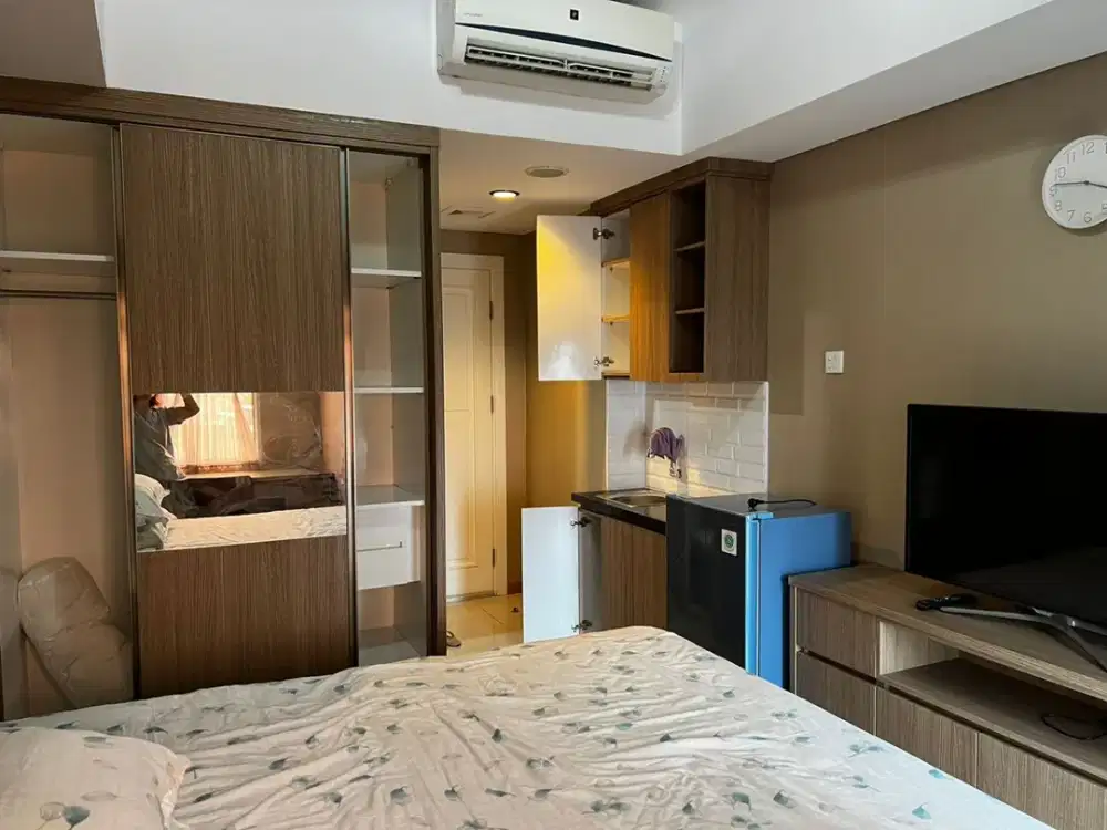Disewakan Pertahun Studio Furnished Siap Huni Lt Rendah Apartemen Green Lake Sunter Jakarta Utara