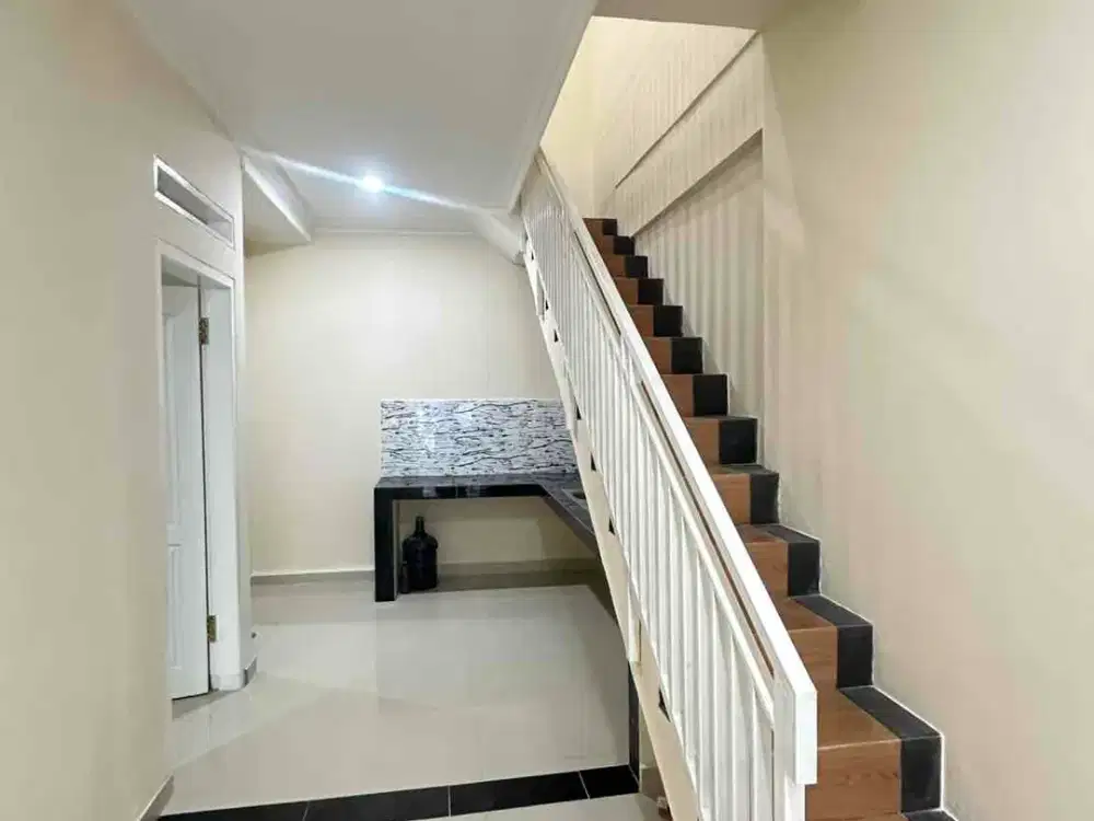 Dijual Rumah siap huni kranggan permai cibubur 2 lantai murah