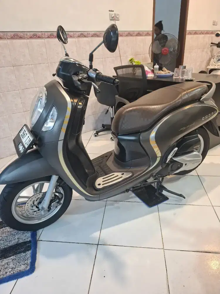 HONDA SCOOPY TAHUN 2021 MOTOR BAGUS SS LNGKP ASLI SIAP PAKEK