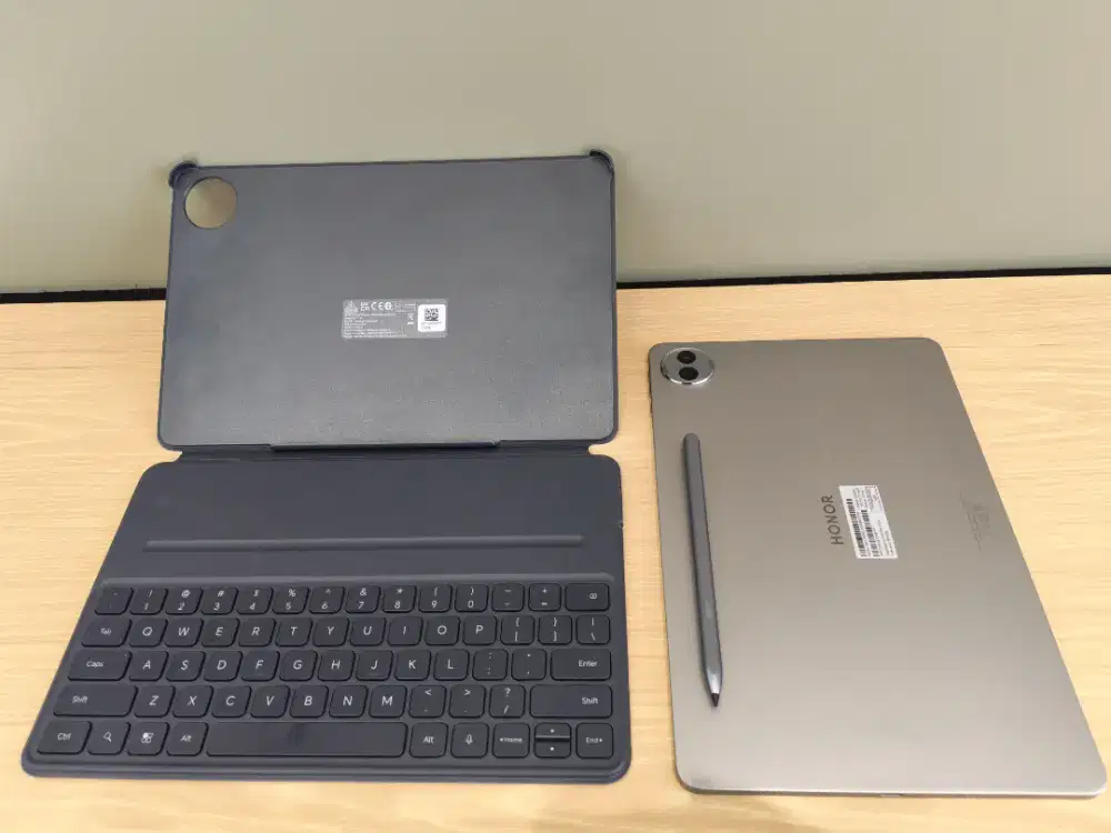 HONOR PAD 10 8/256 free keyboardcover + pencil + free gift