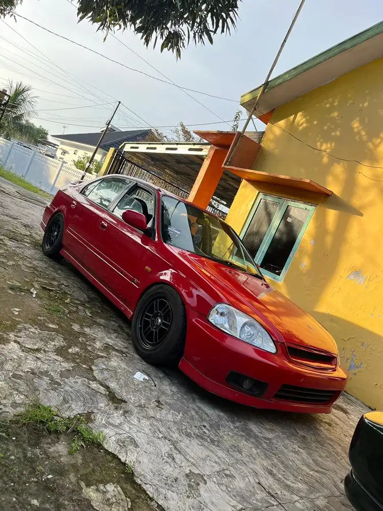 DIJUAL CIVIC FERIO 2000