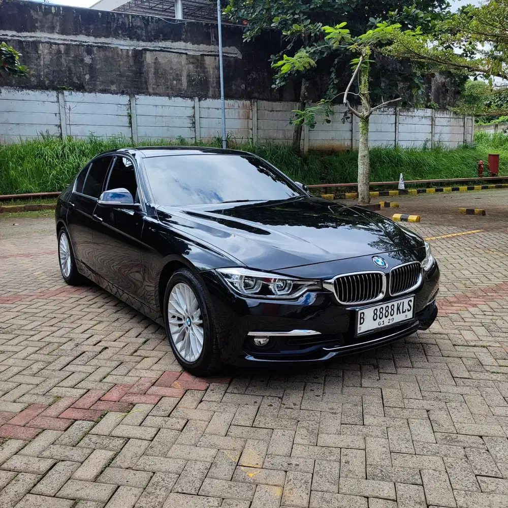 BMW F30 320i Luxury Thn 2018 KM 53rb!