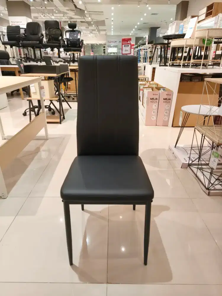 Kursi Makan Kulit Murah