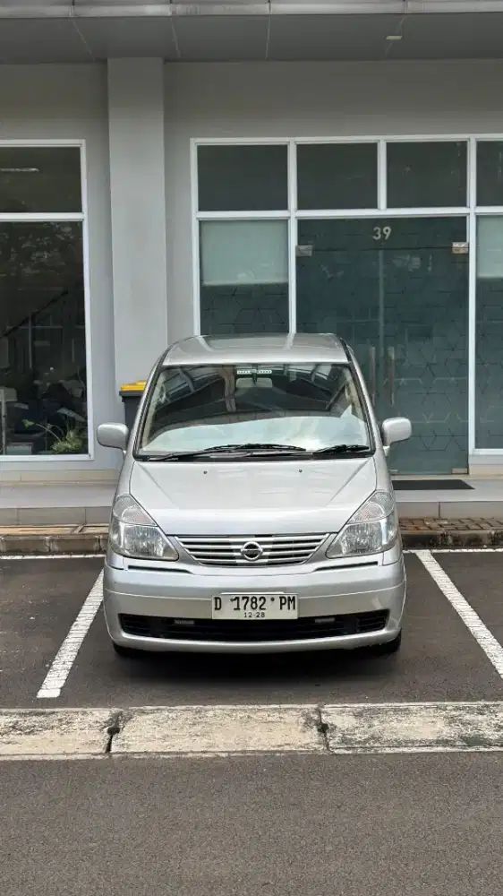 Nissan serena CT 2.0 A/T 2012