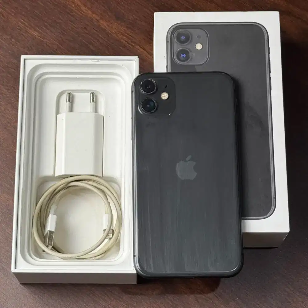iPhone 11, 128GB [ Black ] Garansi Resmi iBox.