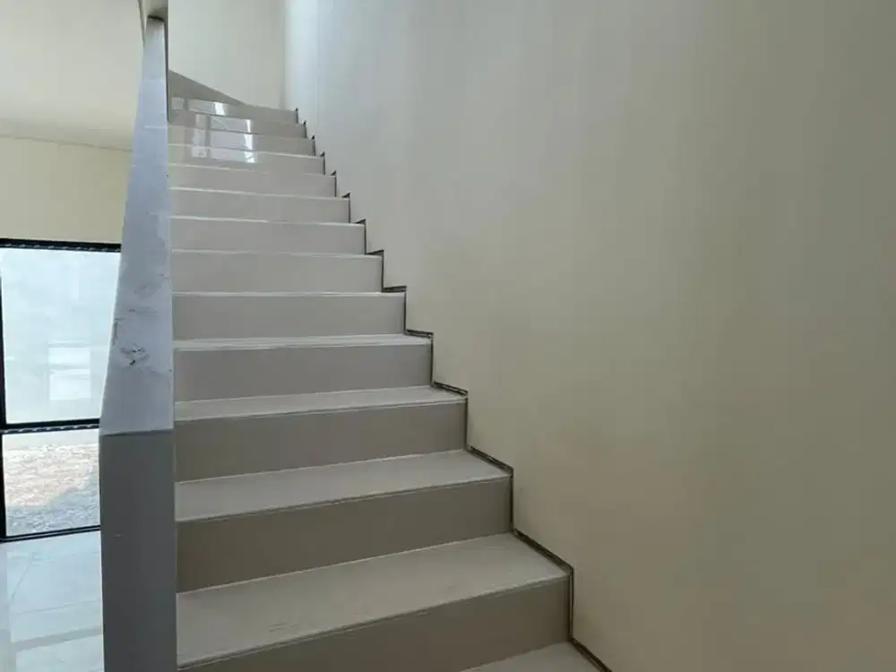 Termurah! Rumah Central Park nego sampai deal. dekat Juanda, MERR