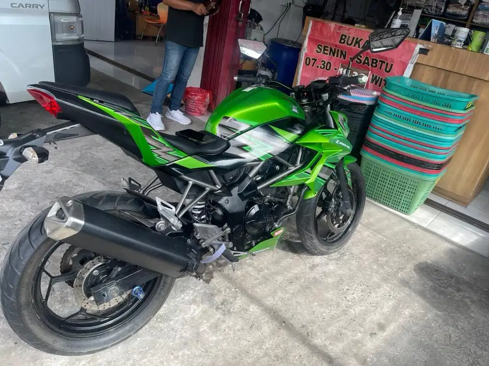 Kawasaki ninja mono z250sl tahun 2015