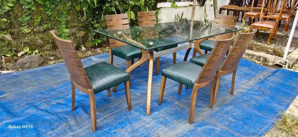 Meja Makan Informa Kursi 6 Sangat Istimewa