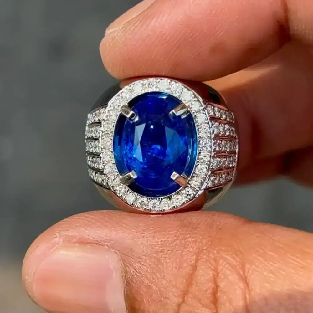 Blue Sapphire Ring Emas Berlian