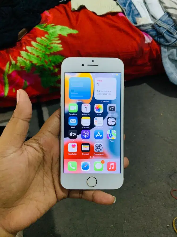 Iphone 7 32gb ios 15.8.6