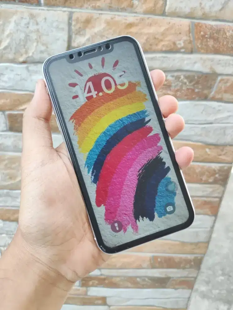 iPhone XR 64 GB putih