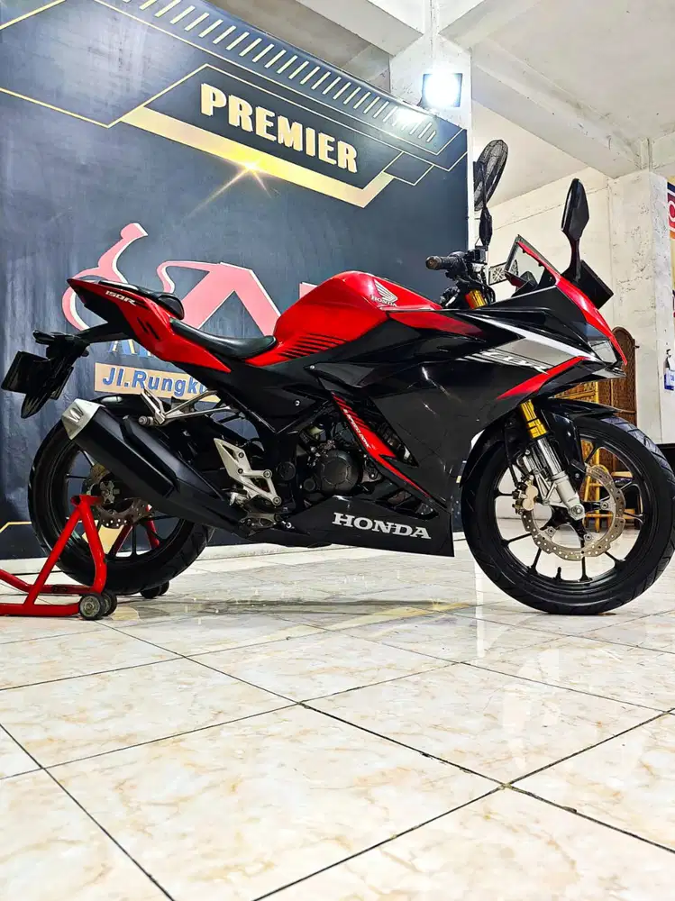 Dp 2jt an Honda New CBR 150 R FI USD TH 2021