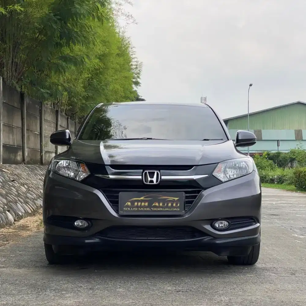[KM 55RB] Honda HR-V 1.5 E CVT Matic 2018