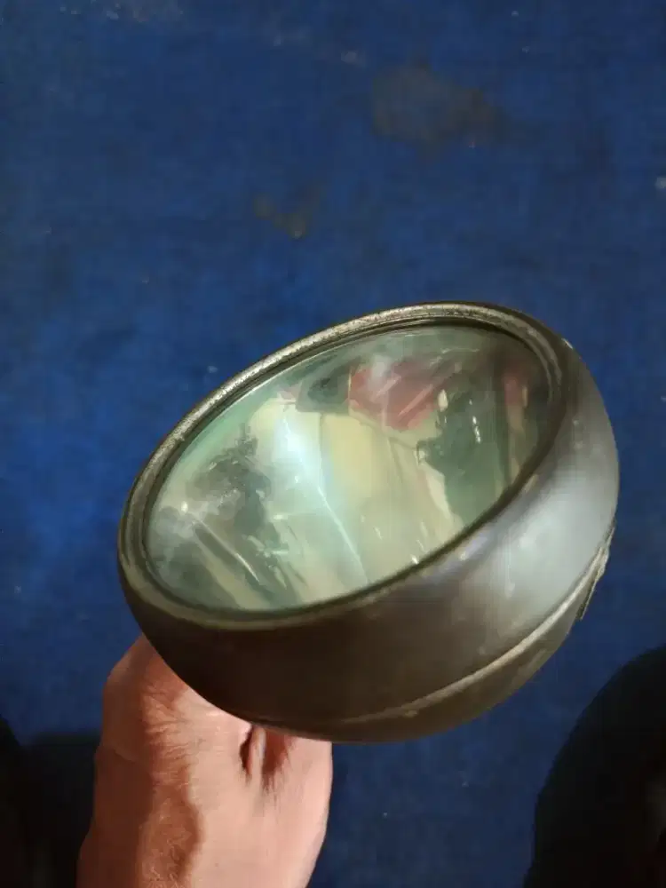 Lampu batok sepeda kuno kuning an