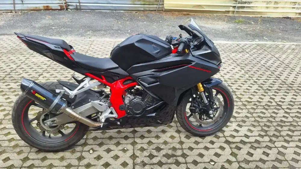 CBR 250RR 2024 Hitam