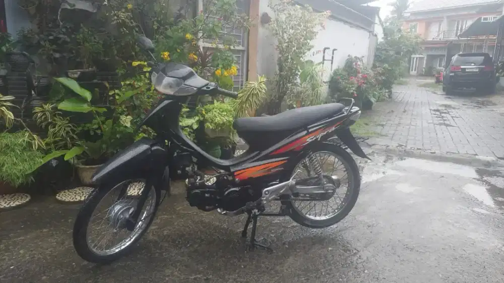 KERETA CINA MEREK LONCINI 2006