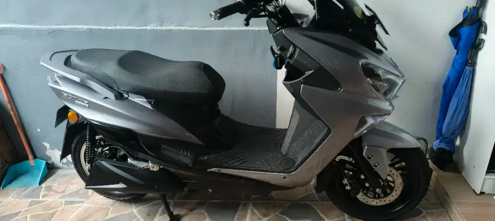 MOLIS - POLYTRON FOX R 2025 VULCAN SILVER GLOSSY (KM SANGAT RENDAH)